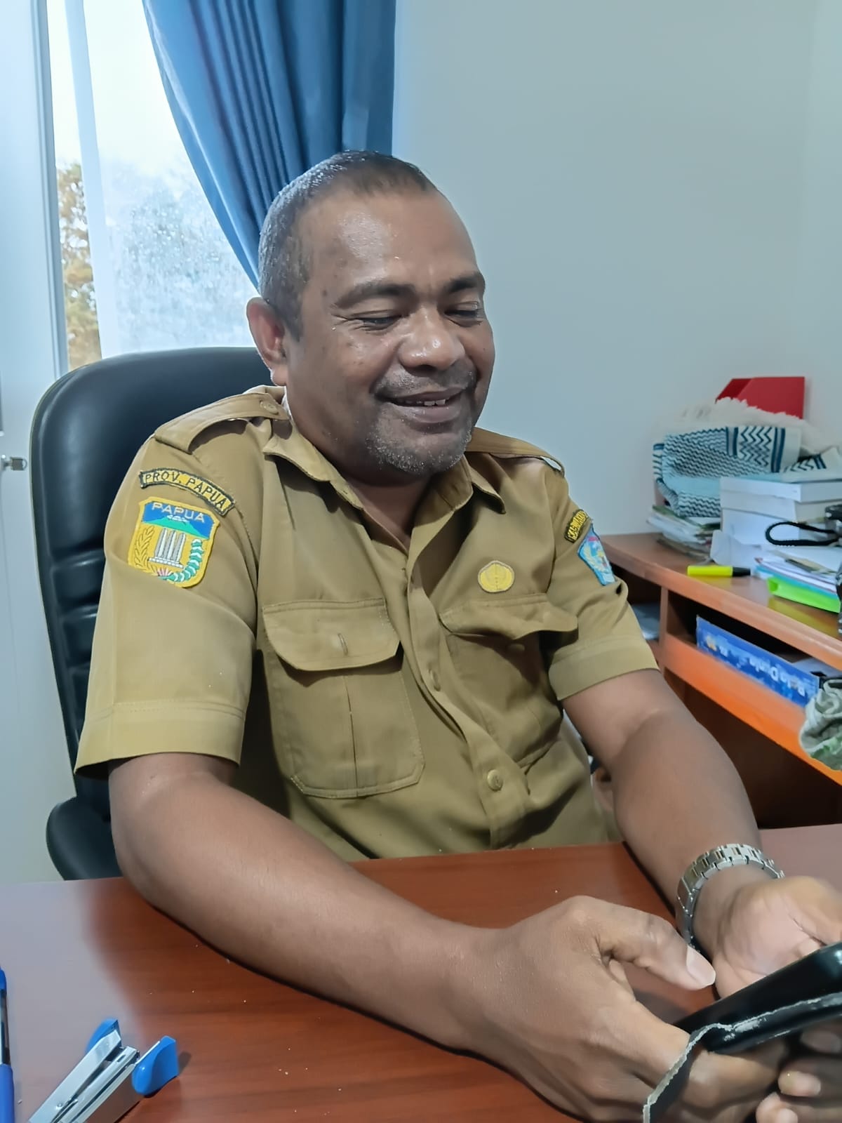 Husain Muin, S.Sos,M.AP